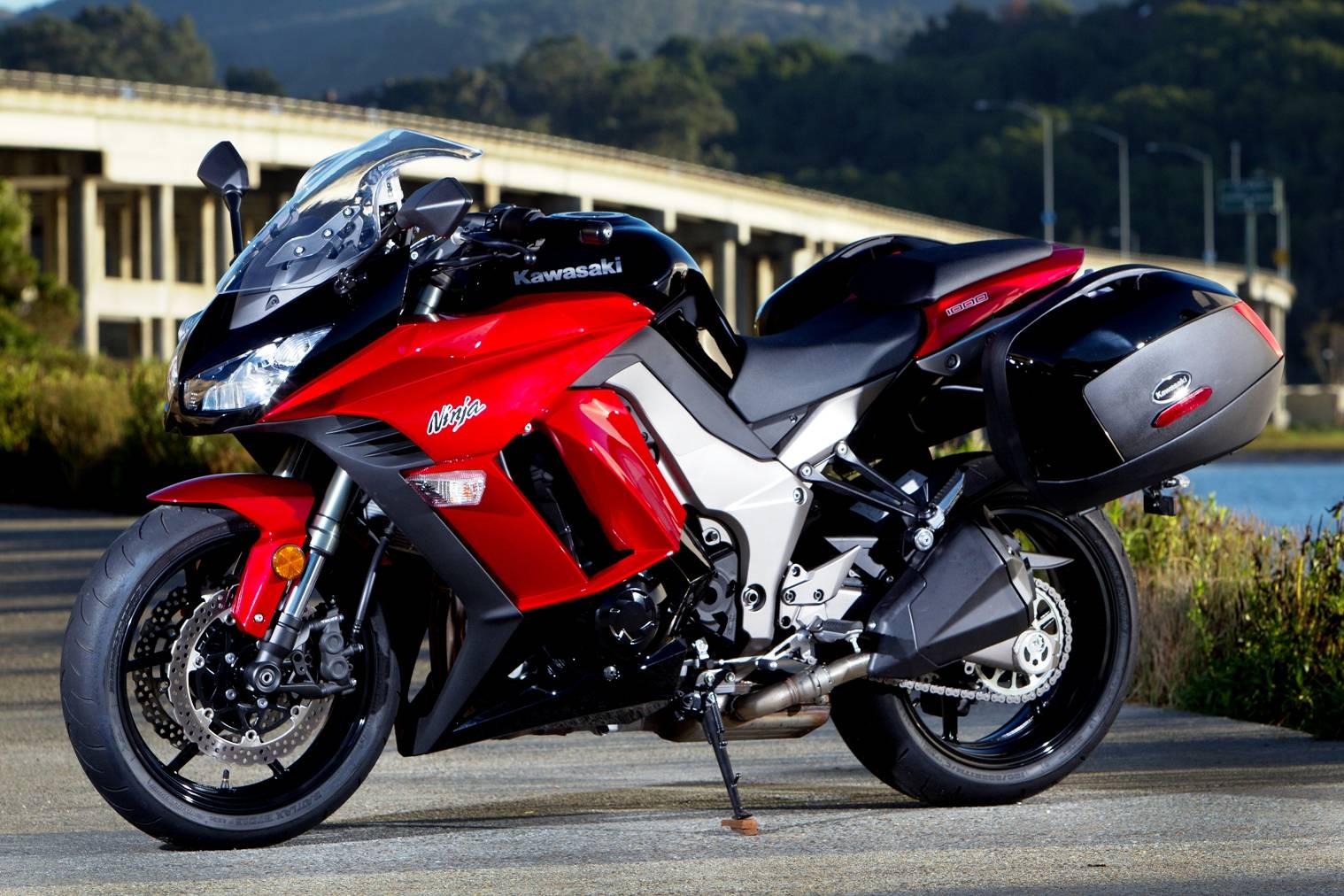 Kawasaki z1000 (z1000sx, ninja 1000sx): review, history, specs - bikeswiki.com, japanese motorcycle encyclopedia