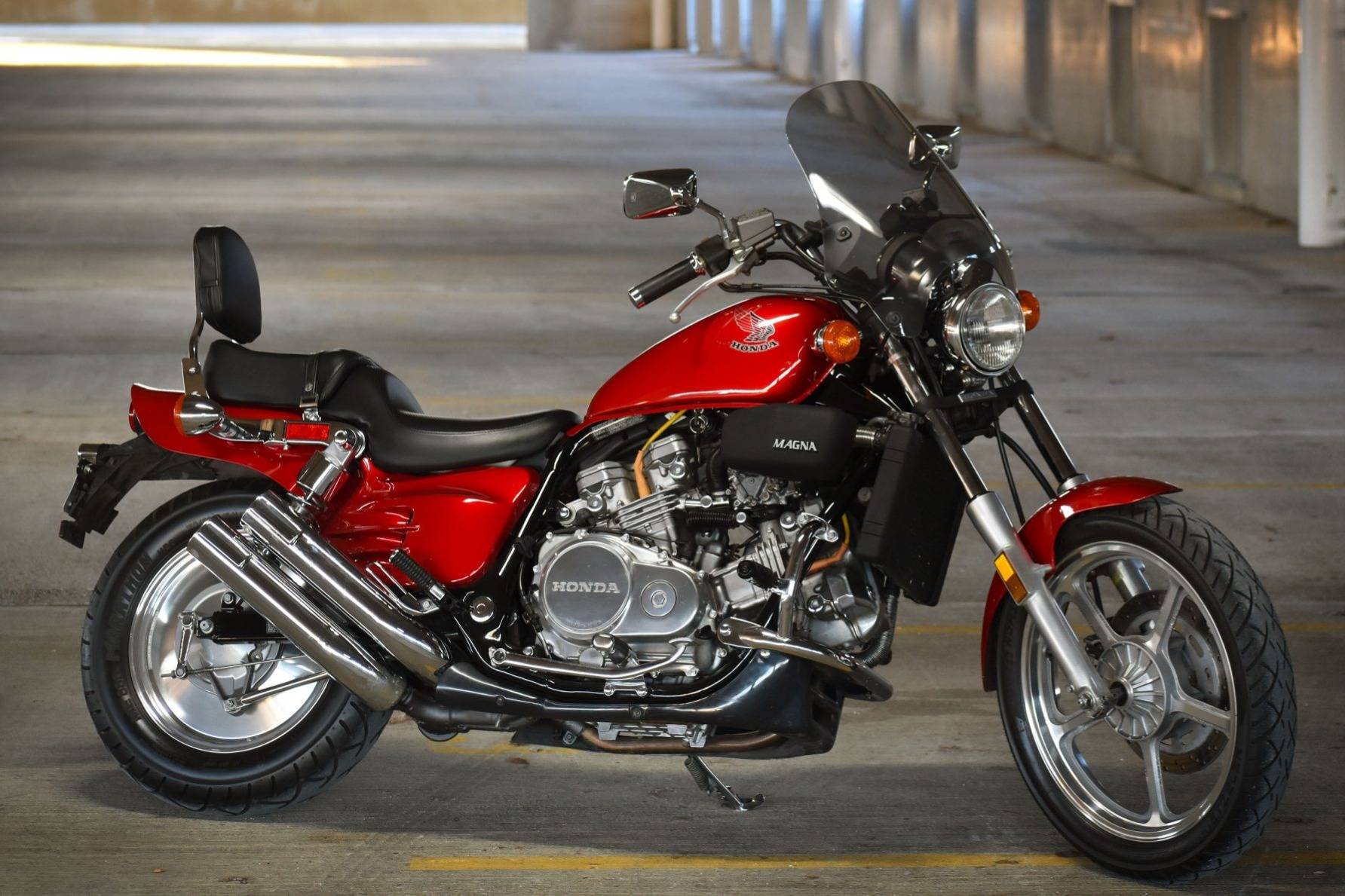 Honda vf 750 c magna v45