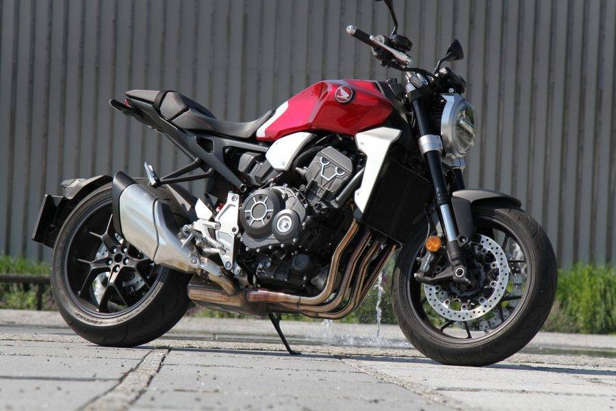 Первые бомбы eicma-2017: радикально новый honda cb1000r (2018)