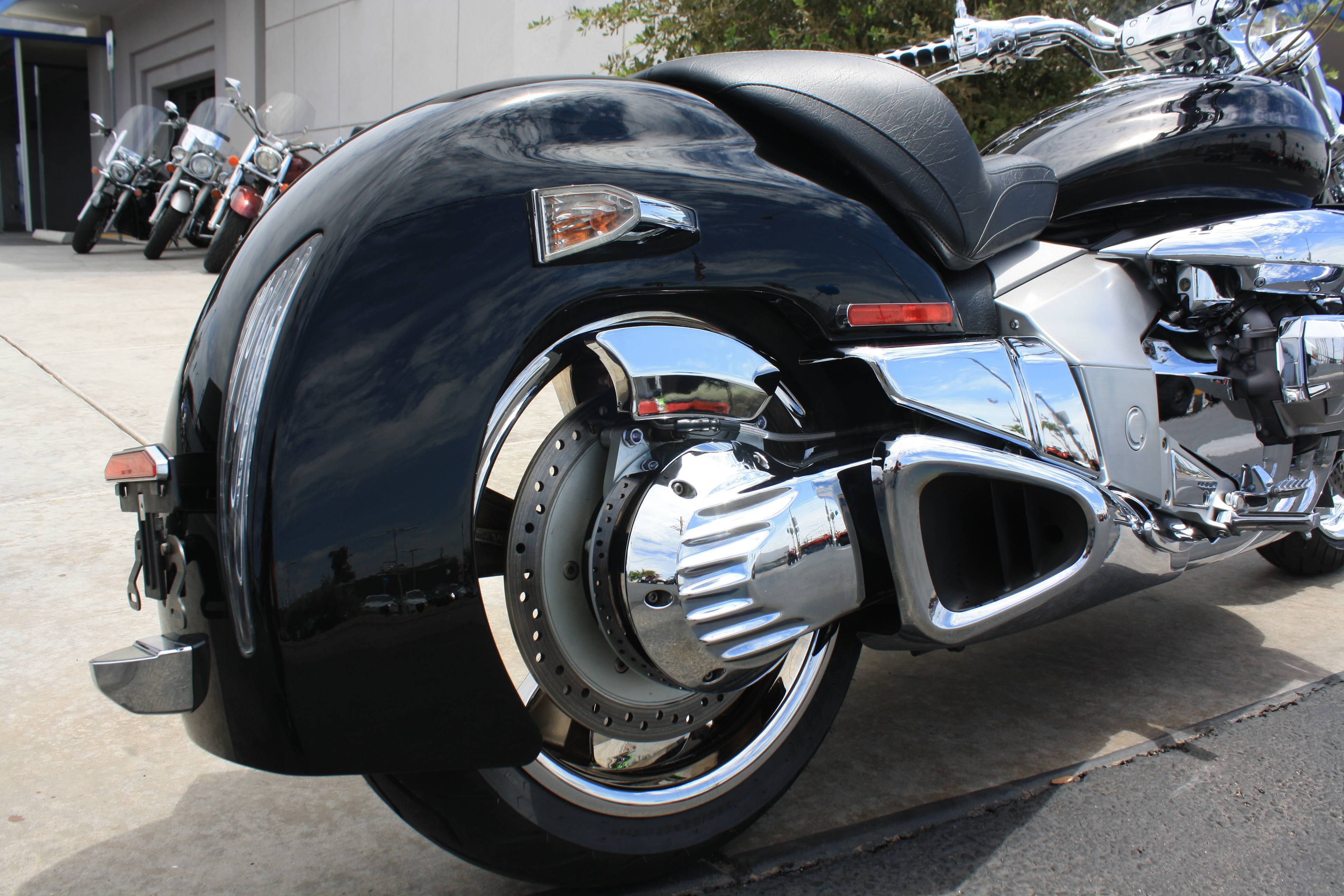 Honda nrx1800 valkyrie rune: review, history, specs - bikeswiki.com, japanese motorcycle encyclopedia