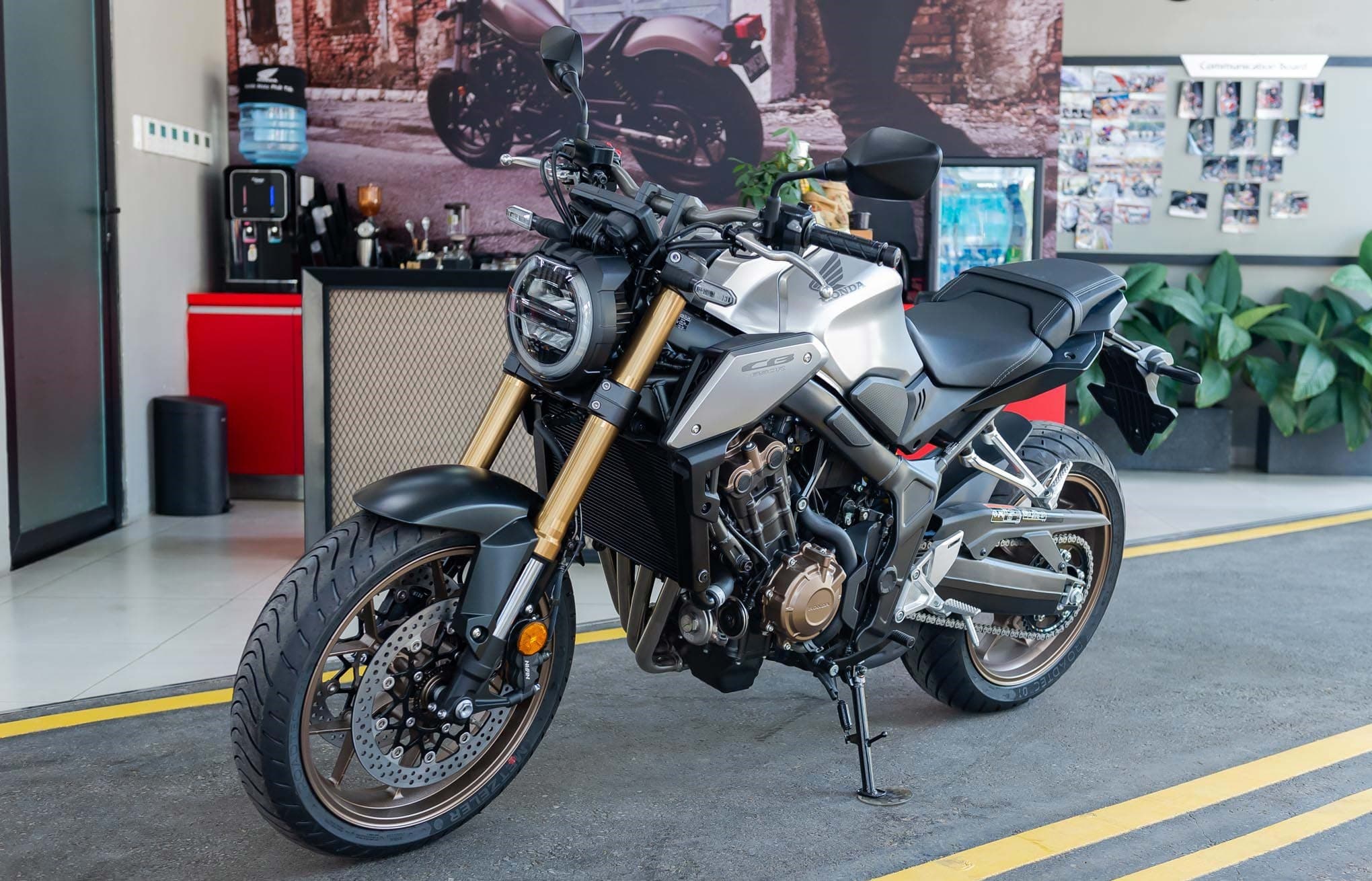 Модельный ряд мотоциклов honda: новые модели, обновления и цвета