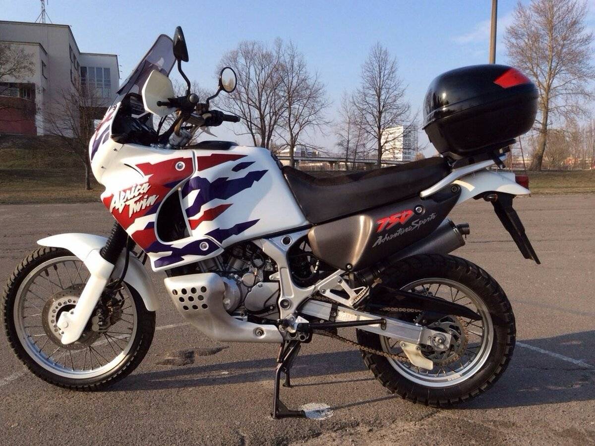 Мотоцикл honda xrv750 africa twin 1999