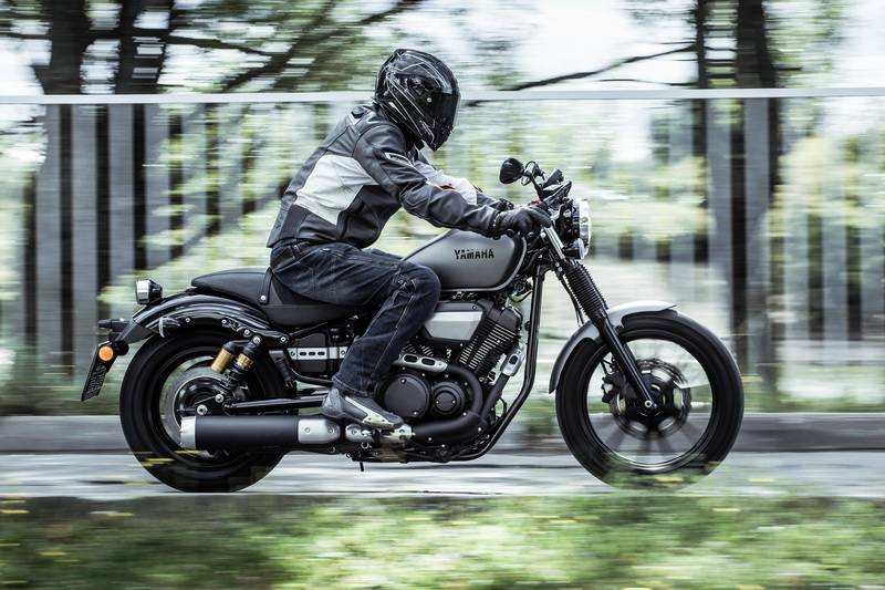 Сравнение yamaha star xv 950 bolt r 2015 и harley davidson xl 883n iron 2014 по характеристикам на базамото