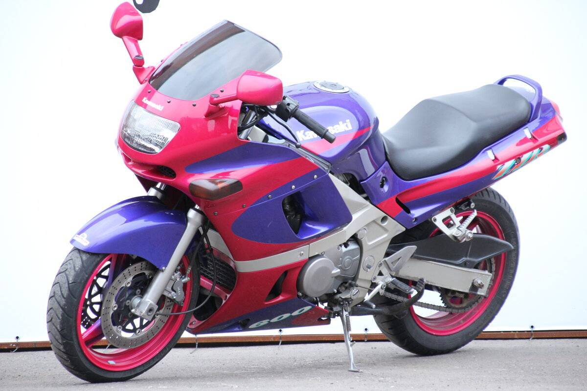 Мотоцикл kawasaki zzr 400. технические характеристики.