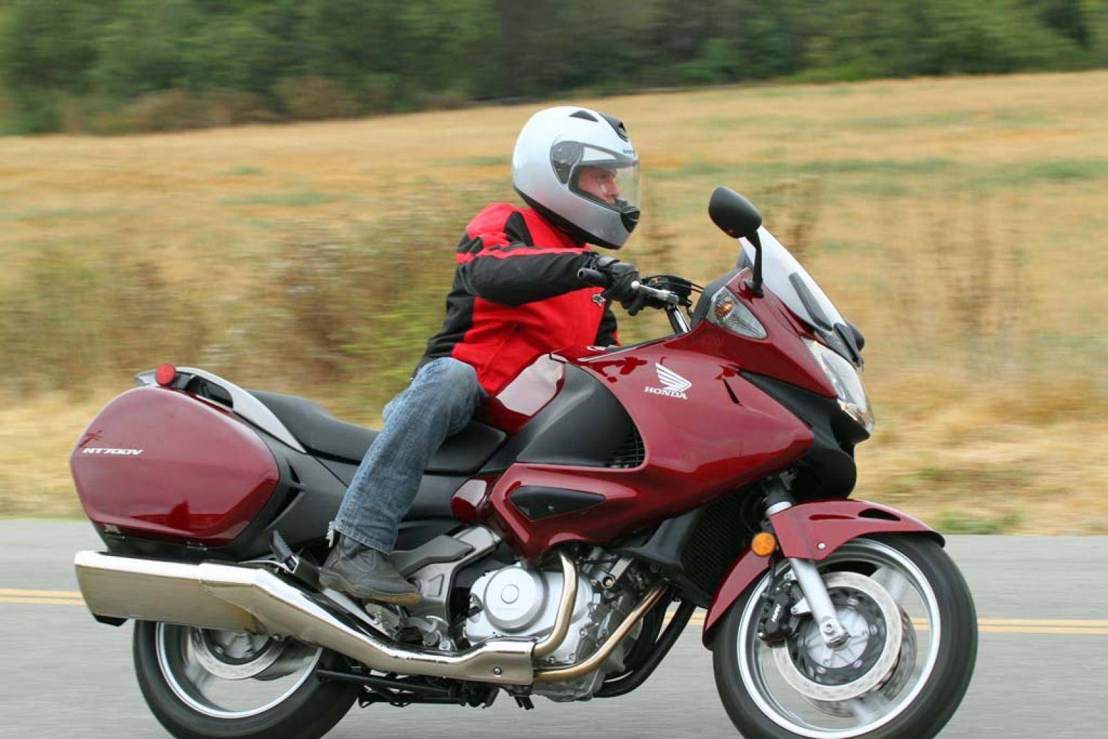 Honda nt700v deauville: review, history, specs