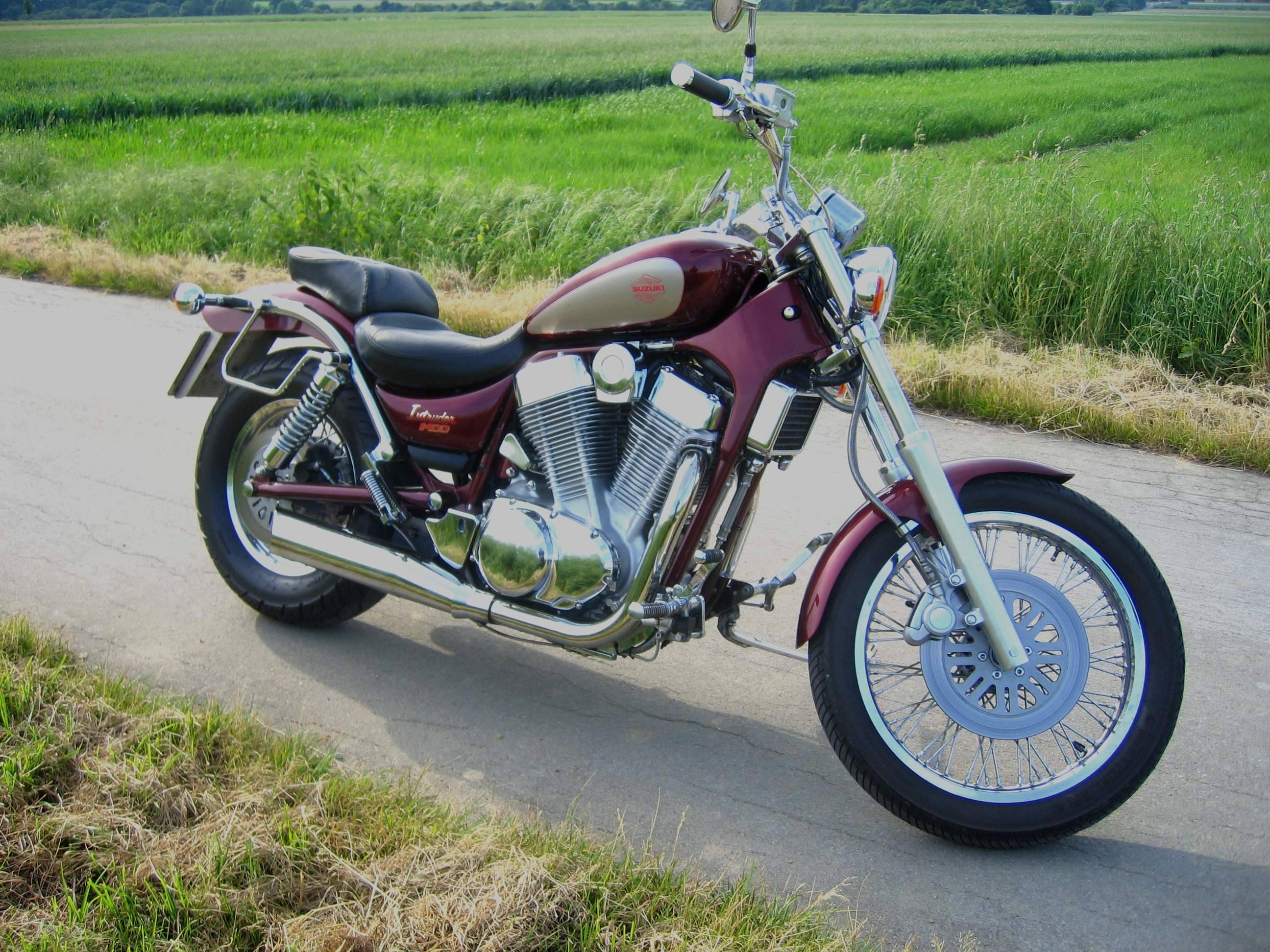 Suzuki vs 1400 intruder