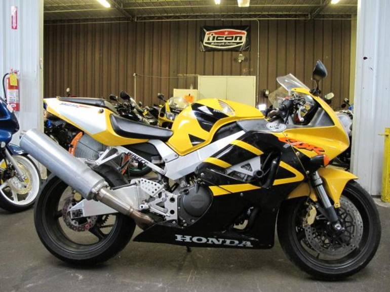 Мотоцикл honda ftr 2000