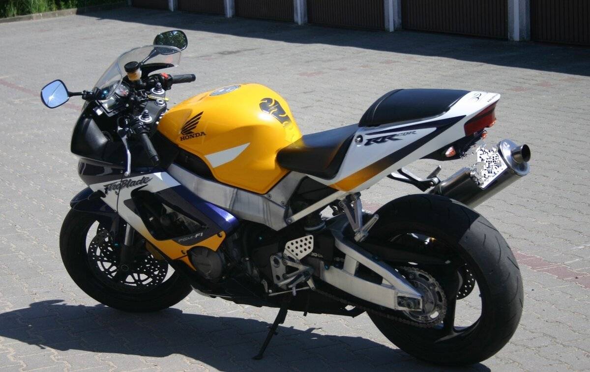 Honda cbr 929 rr fireblade