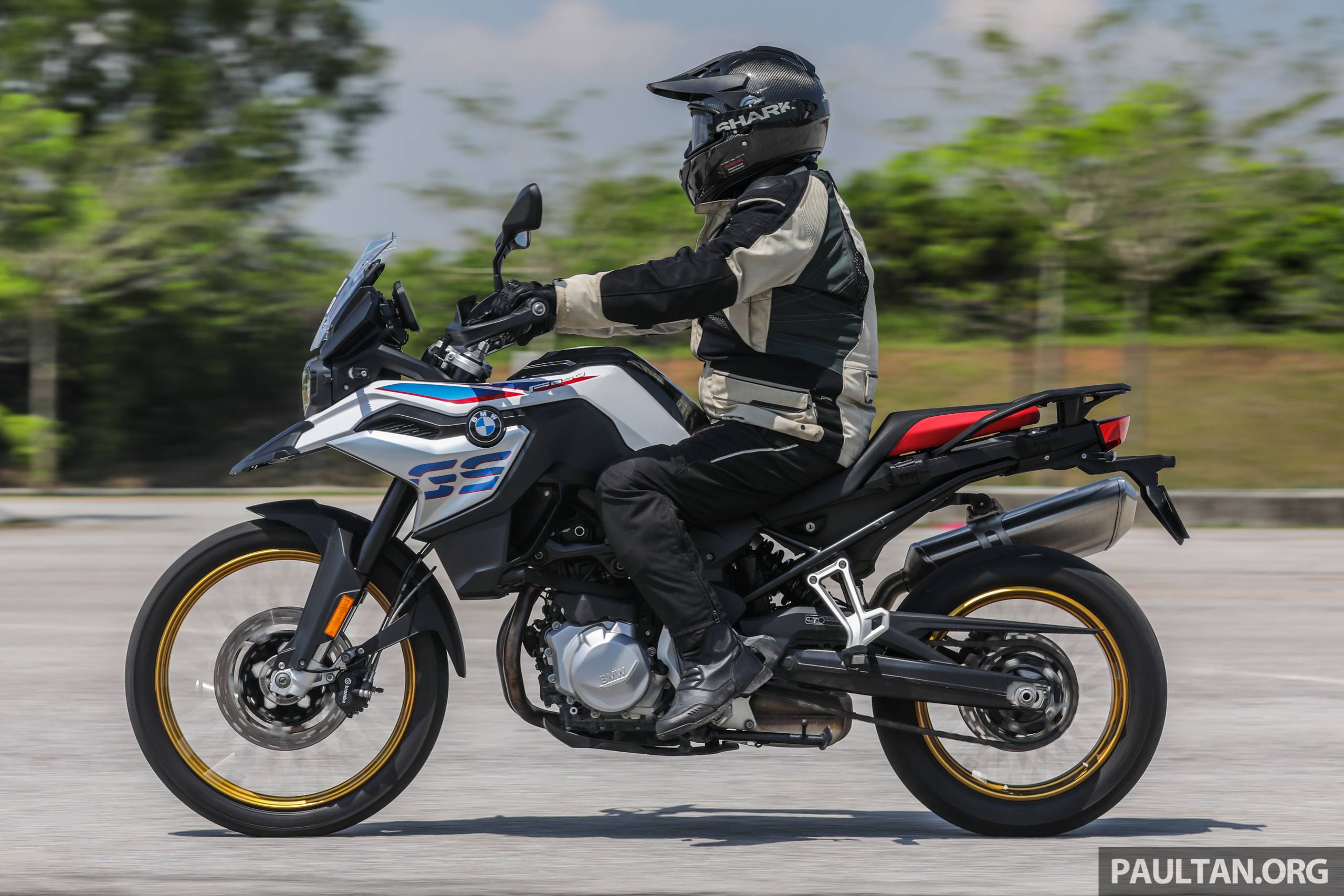 Bmw f 850 gs (2019) - road test, price and review