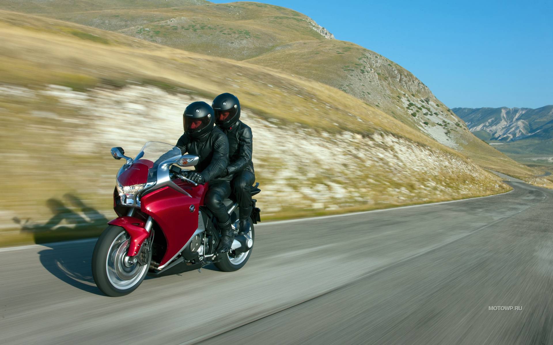 Мотоцикл honda cb600 f hornet 2002 - рассмотрим подробно