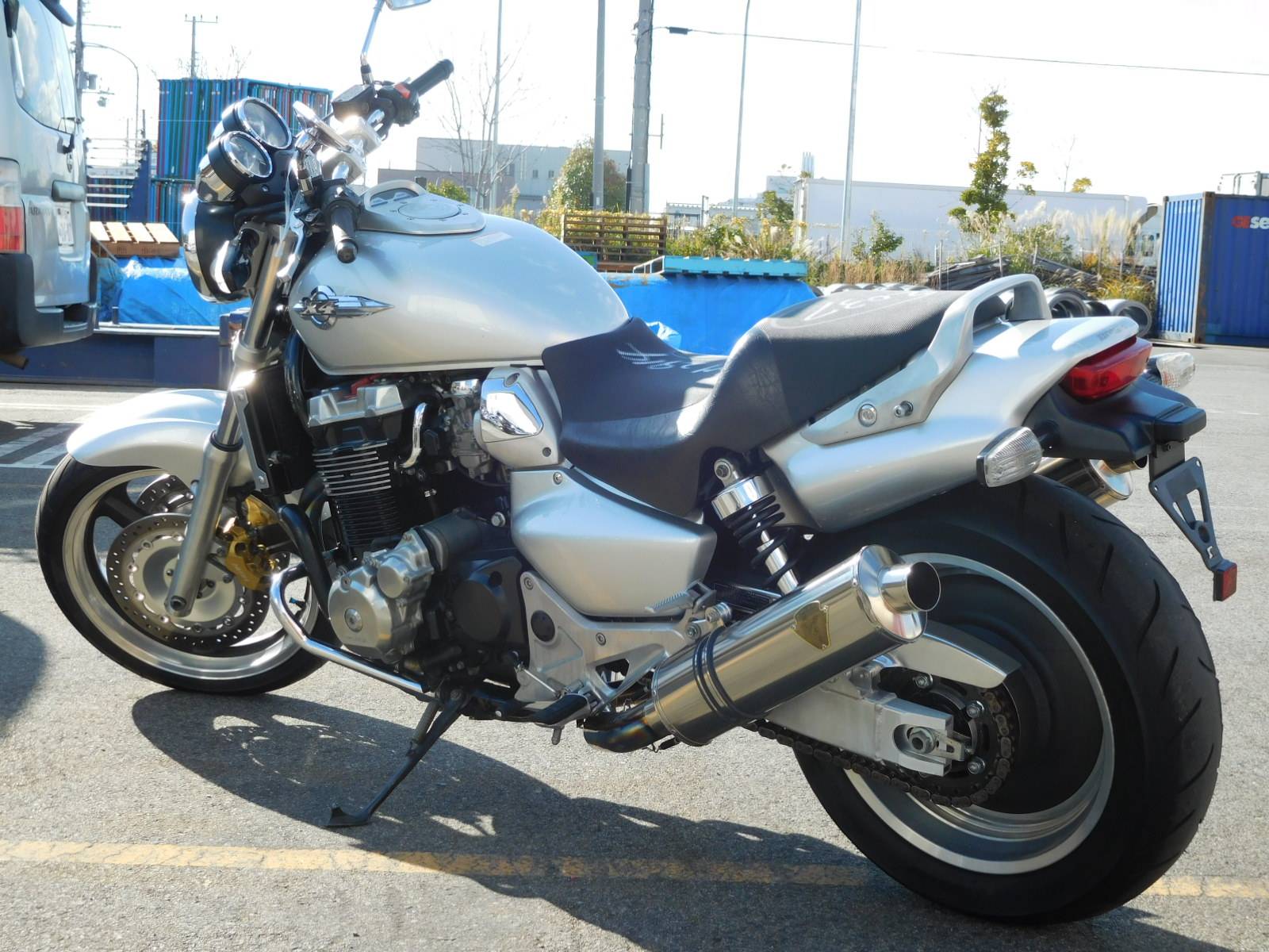 Honda x 4 - обзор, технические характеристики | mymot - каталог мотоциклов и все объявления об их продаже в одном месте