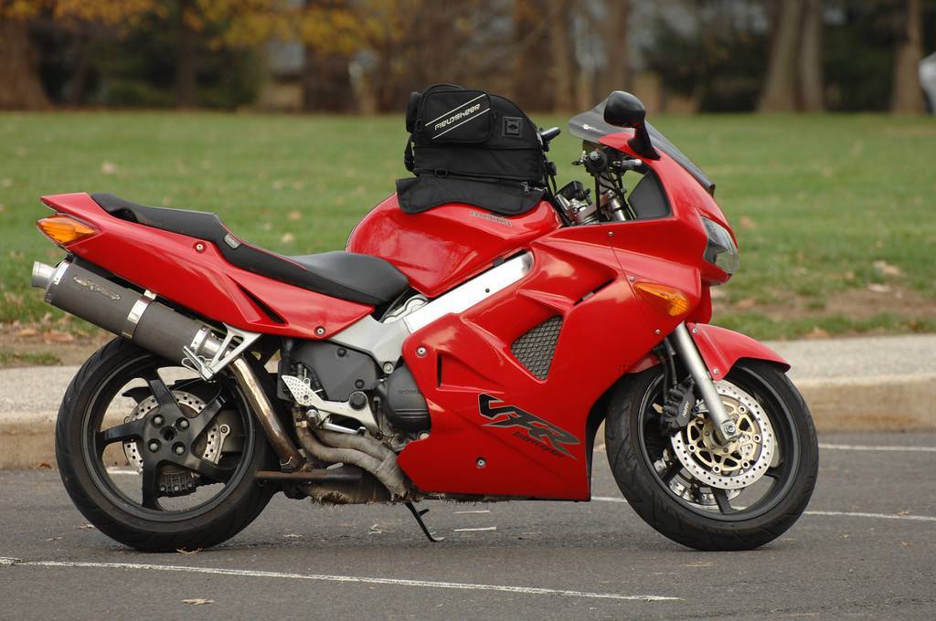 Honda vfr 800 - обзор, технические характеристики | mymot - каталог мотоциклов и все объявления об их продаже в одном месте