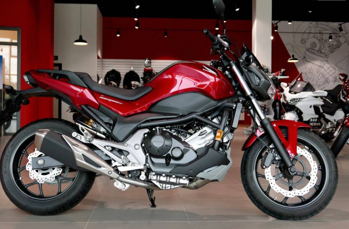 Сравнение honda nc 750s / dct 2014 и nc 750x 2018 по характеристикам на базамото