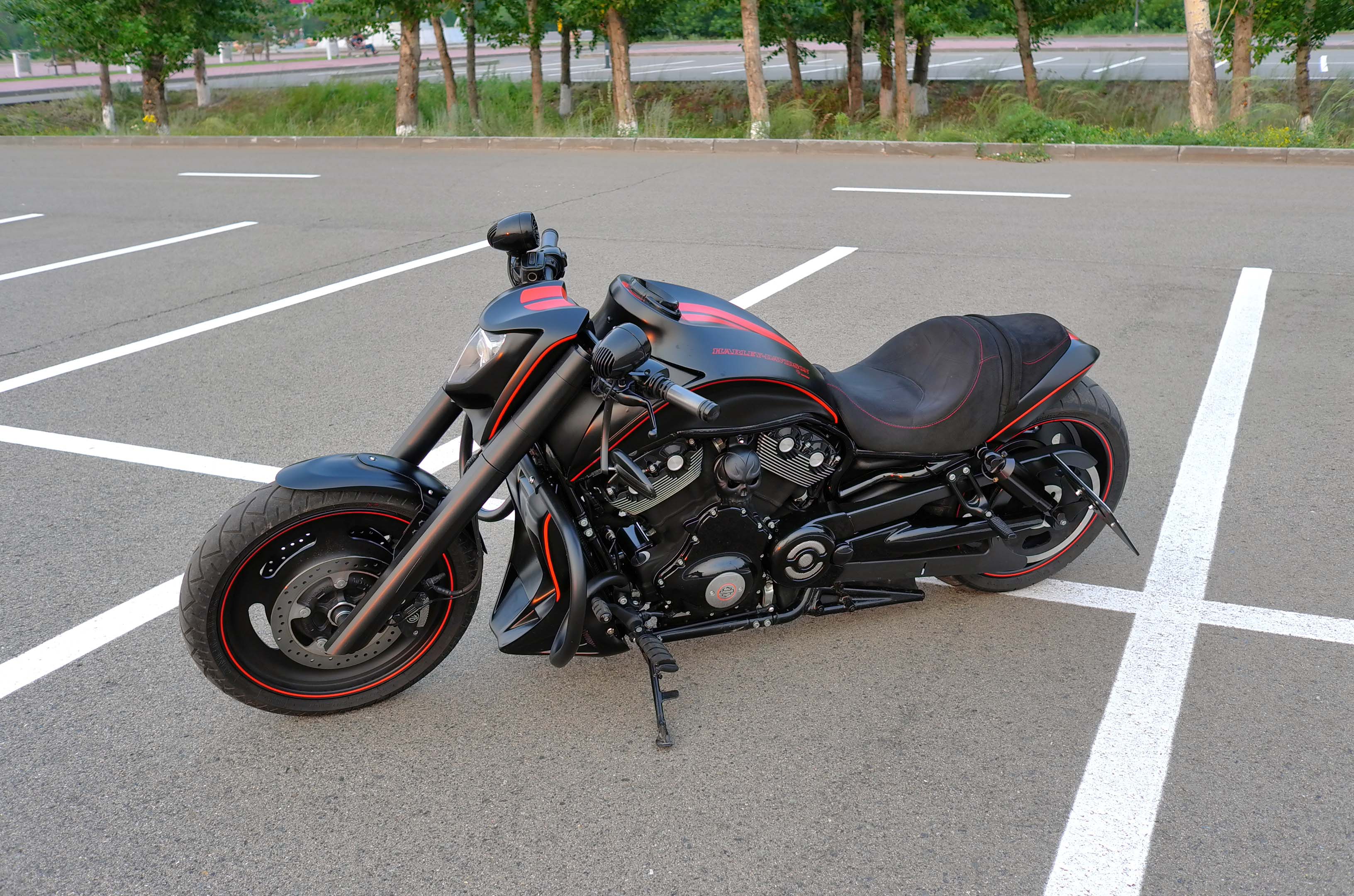 Harley-davidson vrscdx night rod special. photos and comments. www.picautos.com 2019