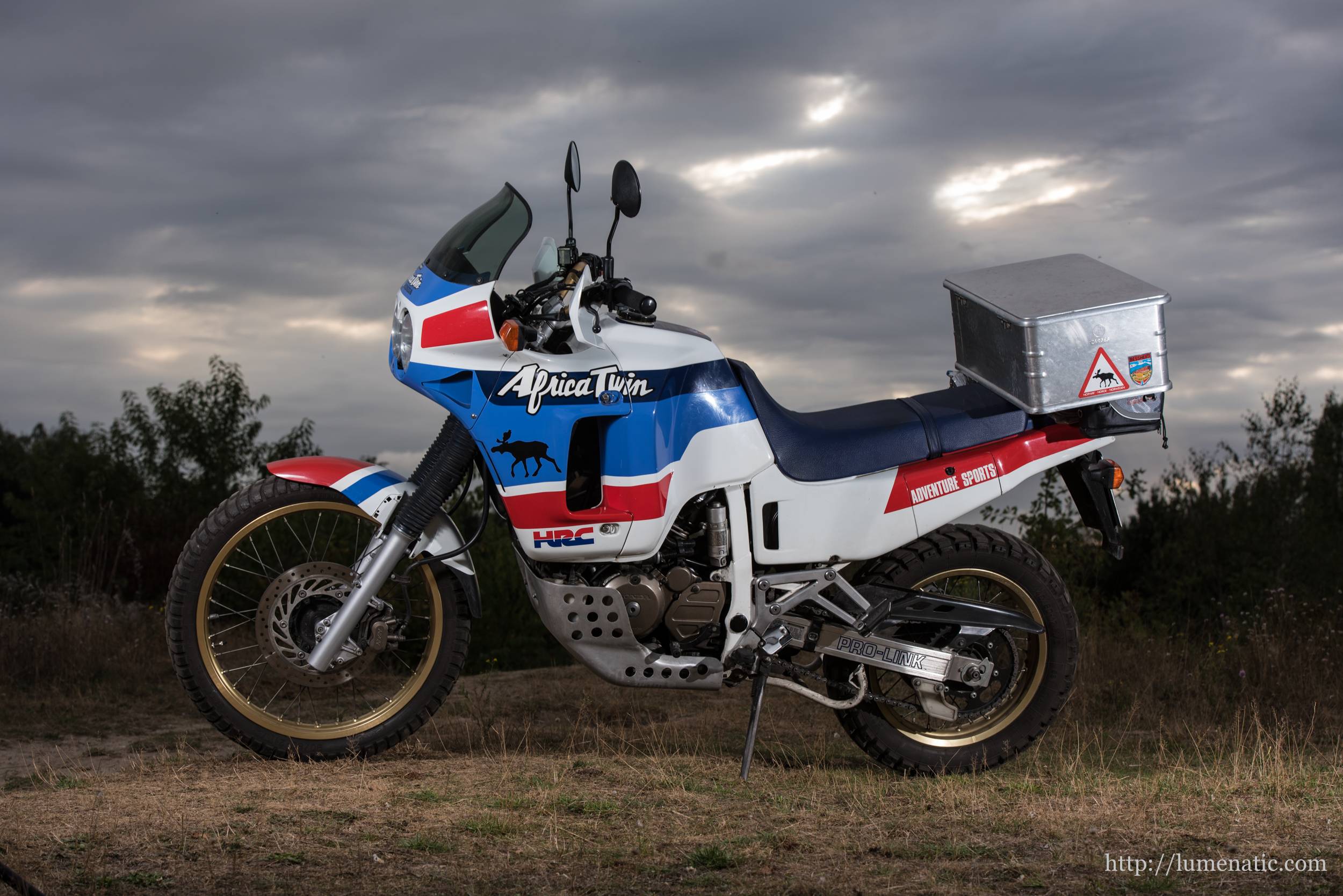 Honda crf 1000 africa twin вернулась с «автоматом»