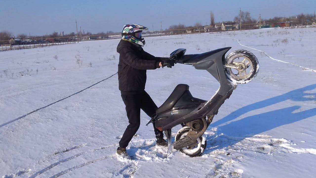 Как ездить на скутере зимой – советы и экипировка