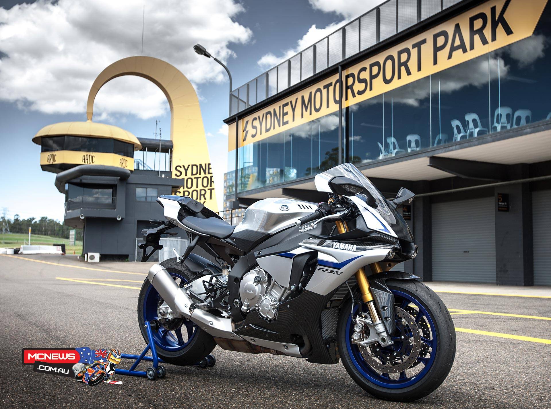 Yamaha r1, технические характеристики, обзор, фото - motonoob.ru
