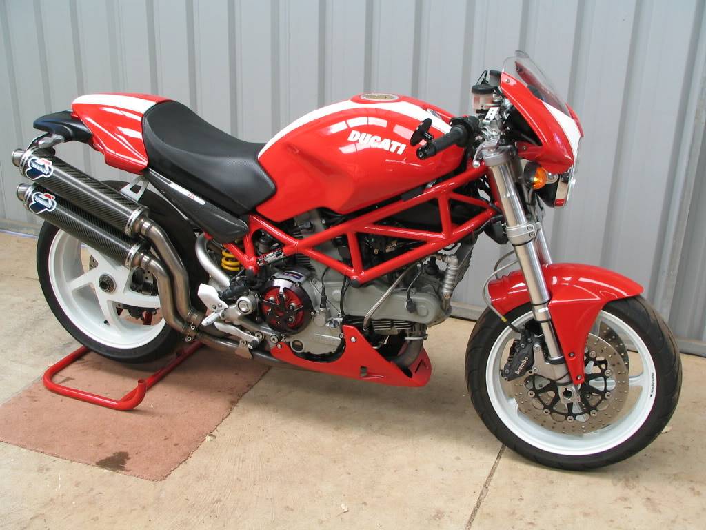 Ducati monster s2r 1000 (2006)