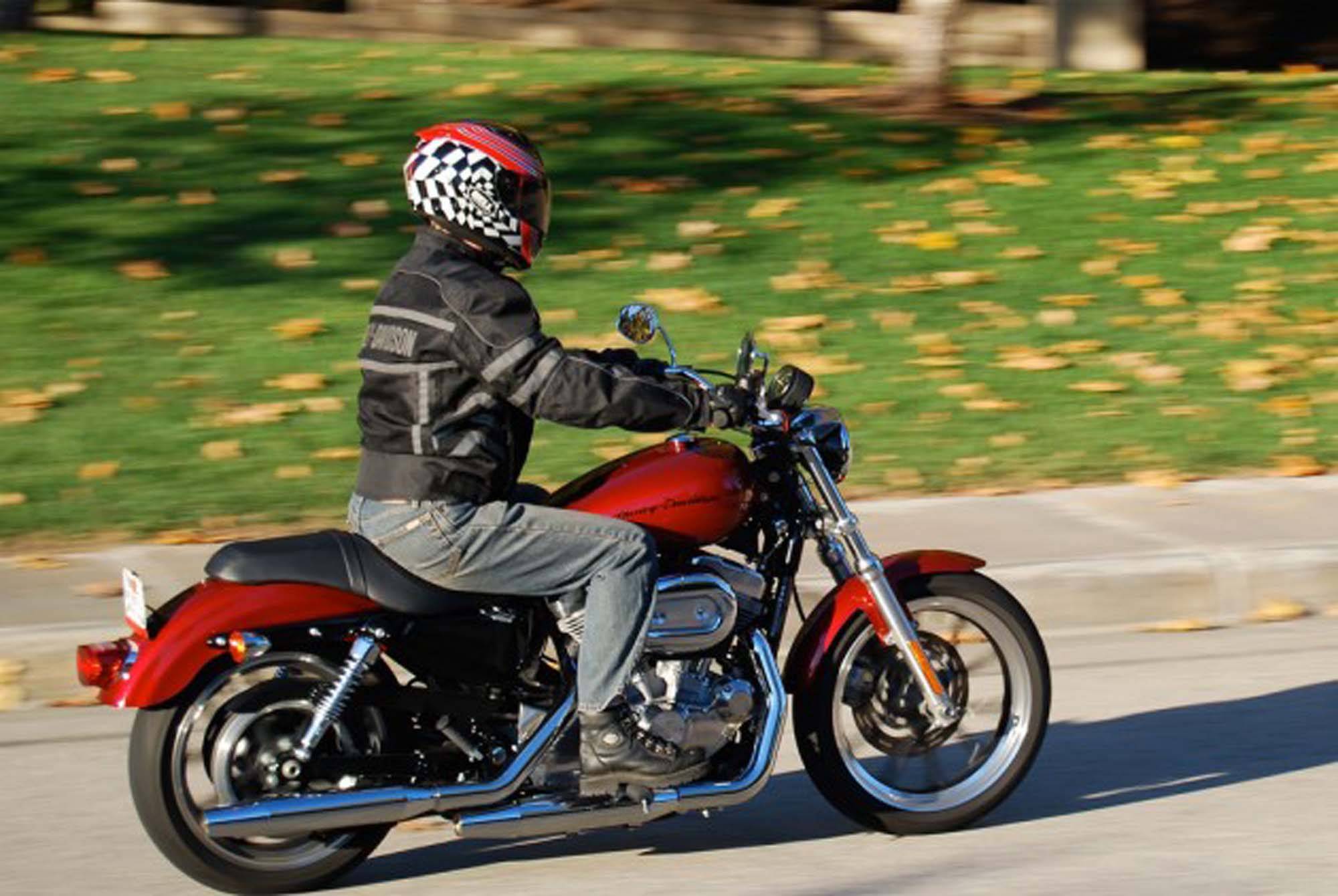 Harley davidson iron 883: особенности