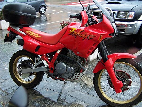 Мотоцикл honda nx 650 dominator — достойный туристический эндуро