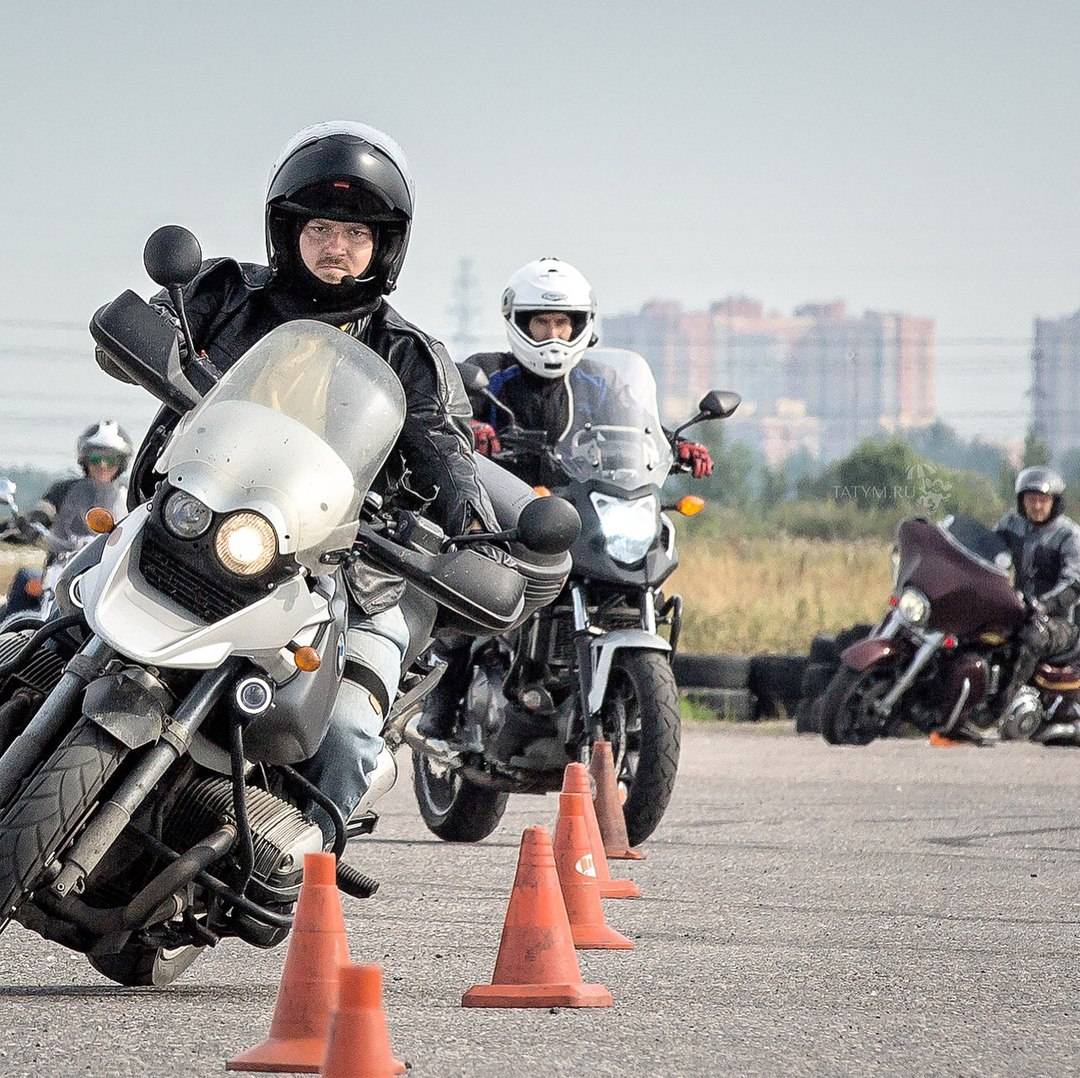 Контраварийное вождение мотоцикла: что нужно знать перед выбором курса обучения