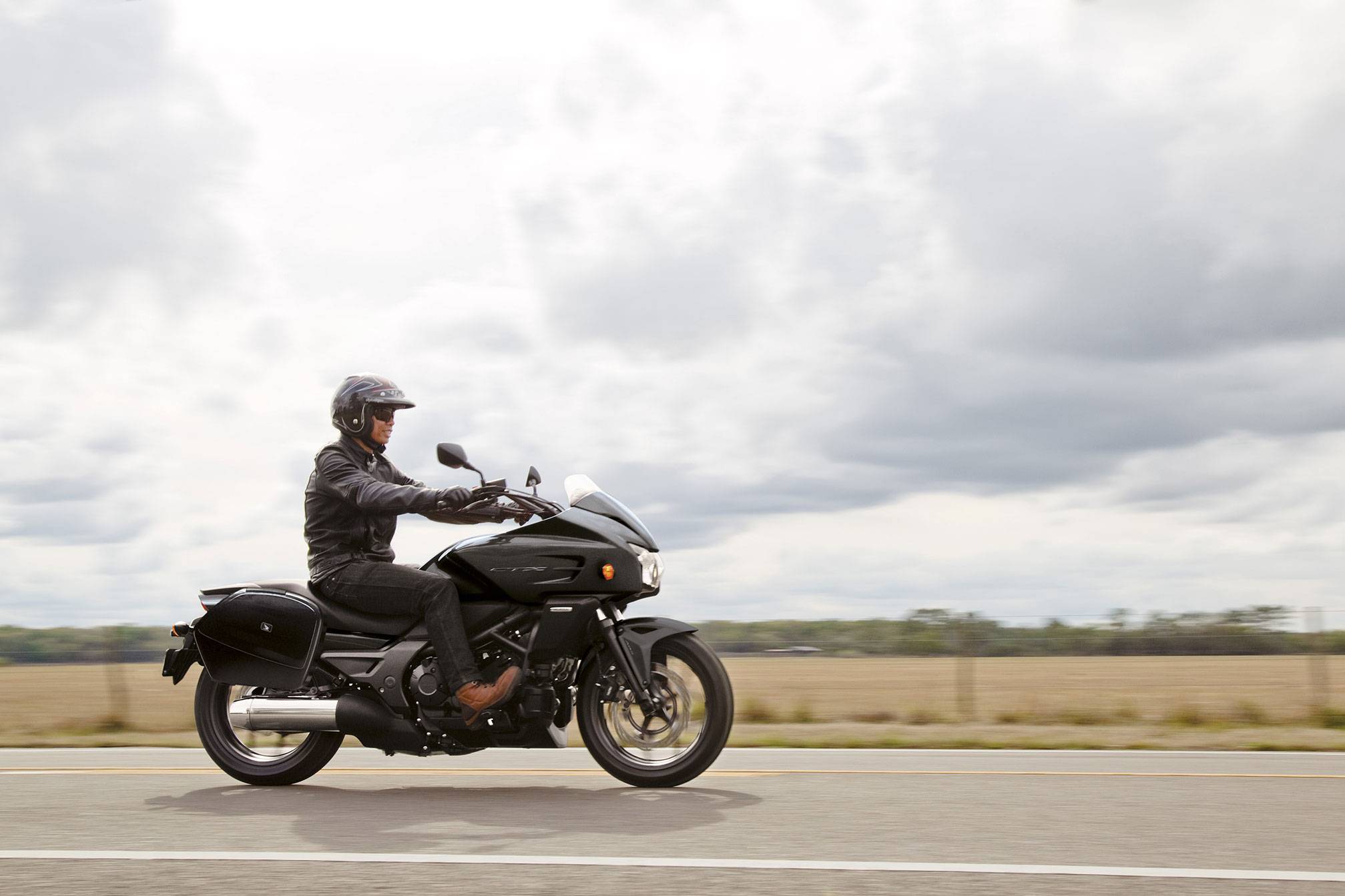 Сравнительный обзор honda ctx700n 2020 и kawasaki vulcan s 2020