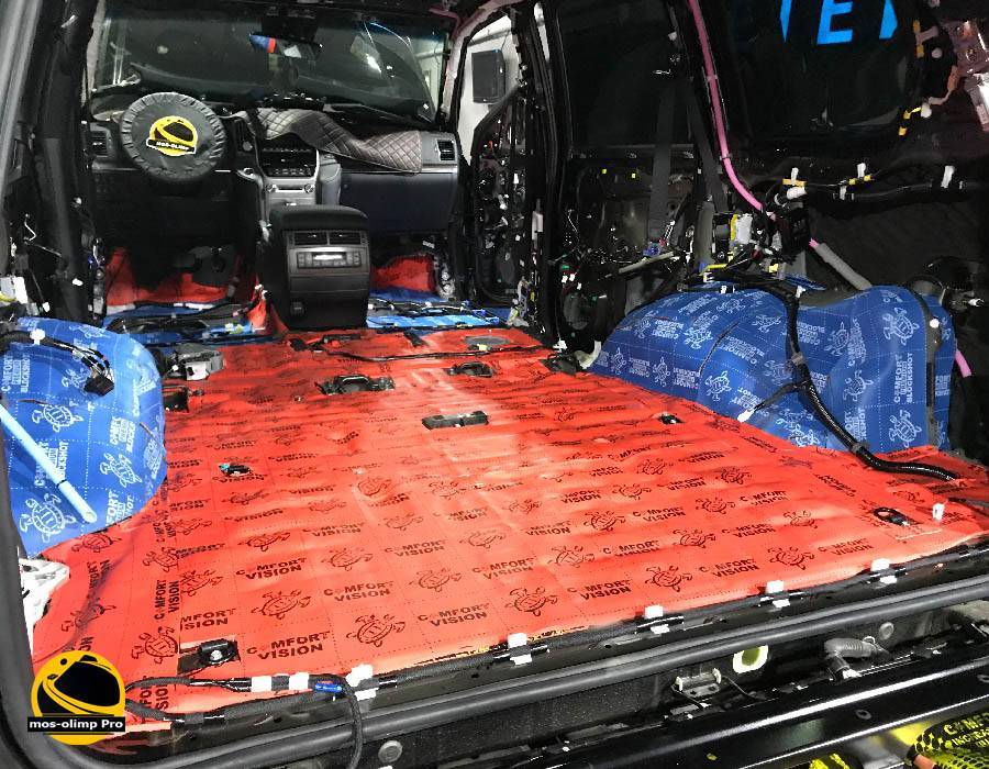 Шумоизоляция Toyota Land Cruiser 200 в Москве