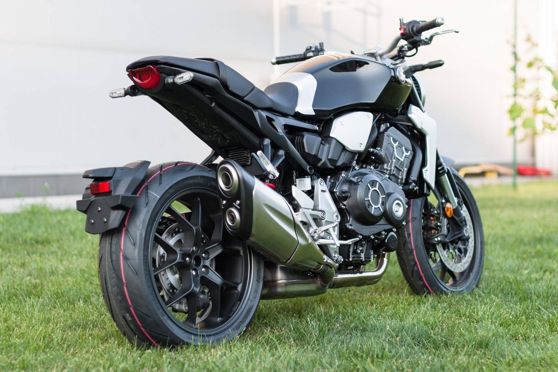 Honda cb 1000 - обзор, технические характеристики | mymot - каталог мотоциклов и все объявления об их продаже в одном месте