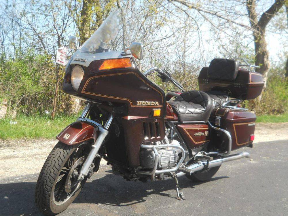 Honda gold wing interstate (gl1100i) motorcycles