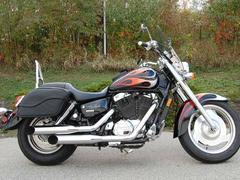 Honda shadow 1100 (honda vt 1100)