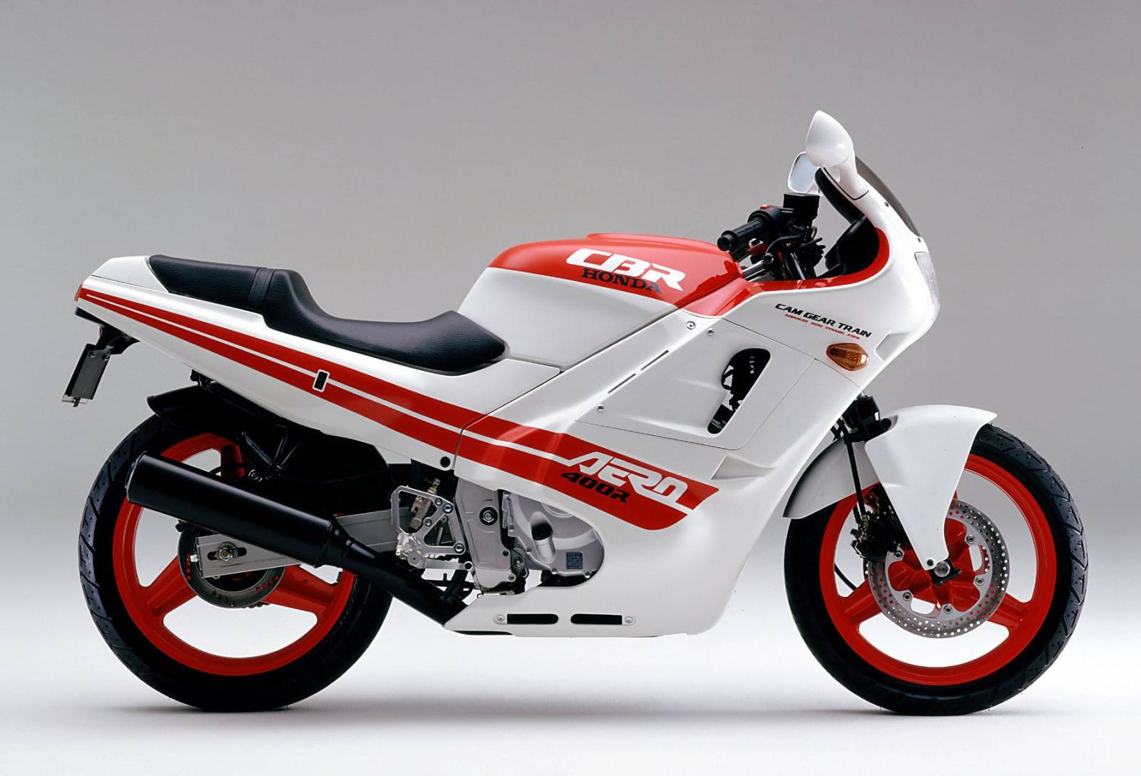 Мотоцикл honda cbr 400 rr - стильный спортивный дизайн | ⚡chtocar