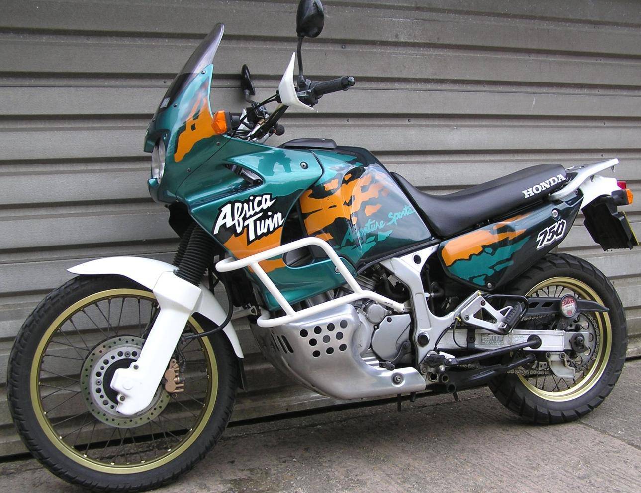 Мотоцикл honda xrv750 africa twin 1995
