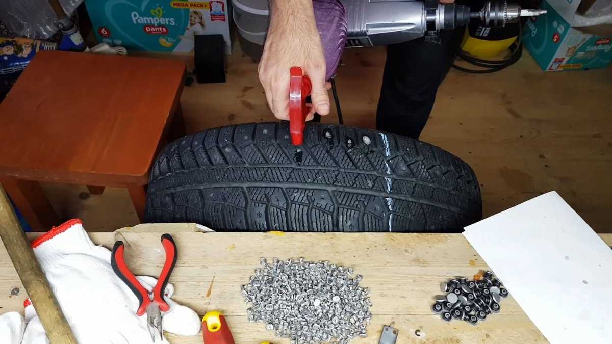 Как я шиповал на зиму покрышки