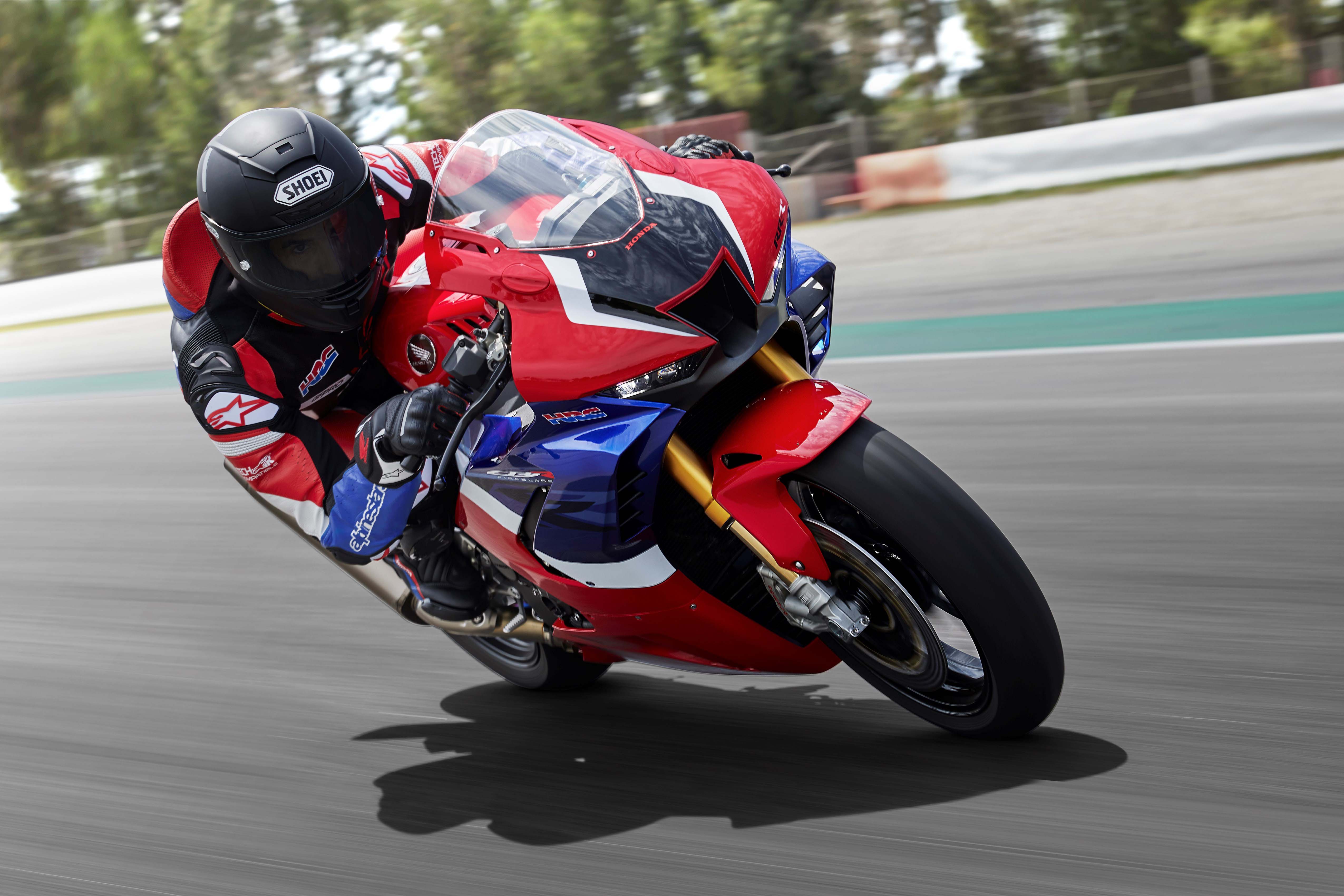 Безопасная бритва: тест honda cbr1000ra fireblade 2020