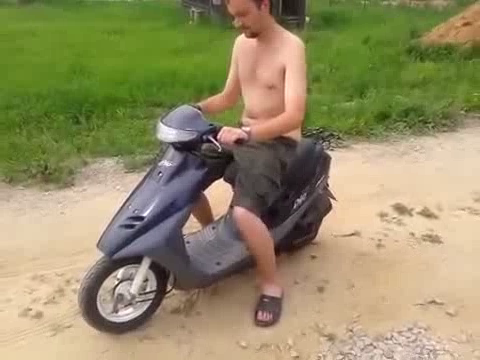 Как разбортировать колесо на скутере (фото и видео)