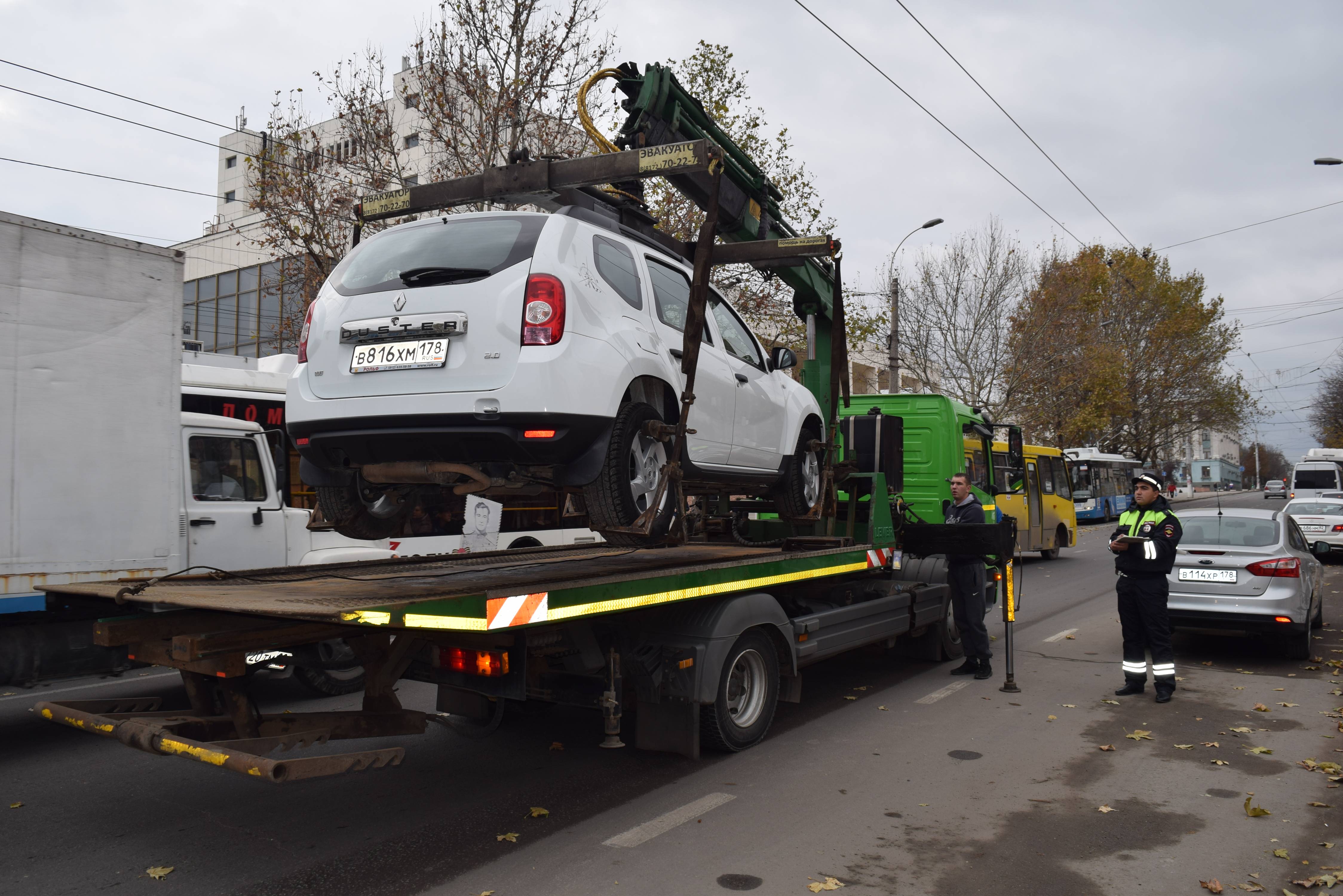 Модная эвакуация автомобилей в Санкт-Петербурге и центре России.