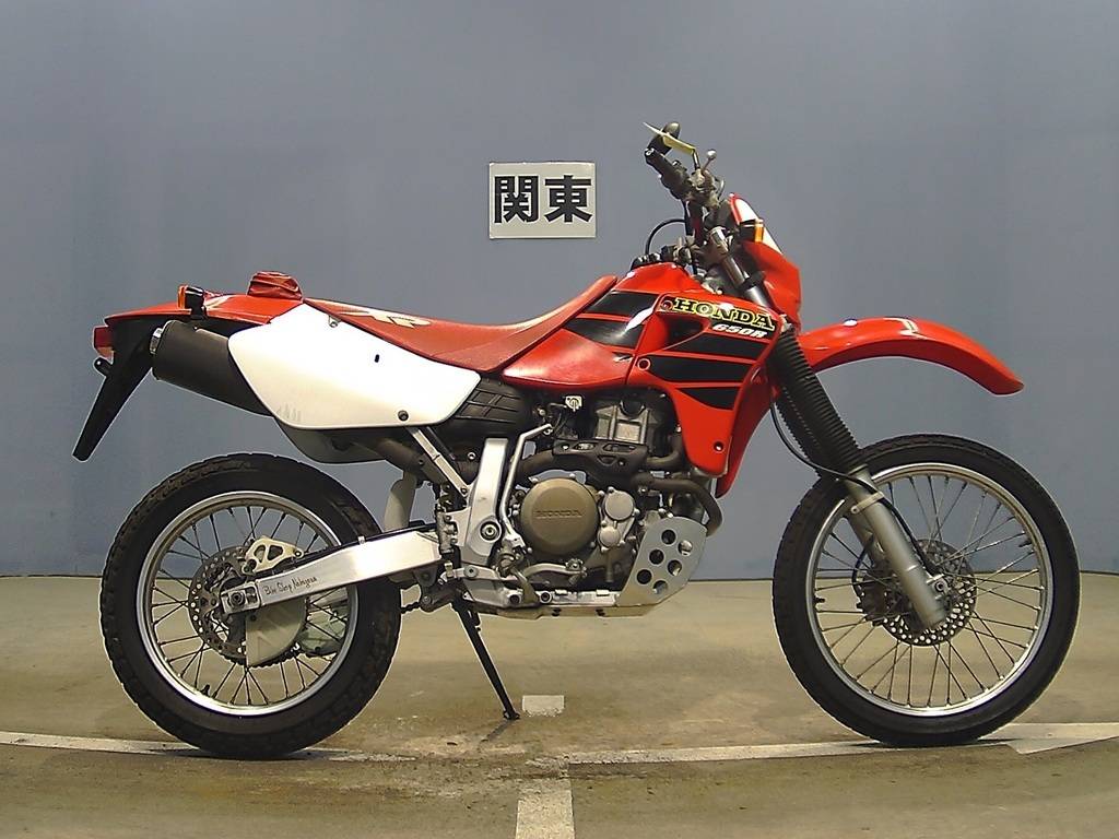 Honda xr600r review: [specs, history & comparison]