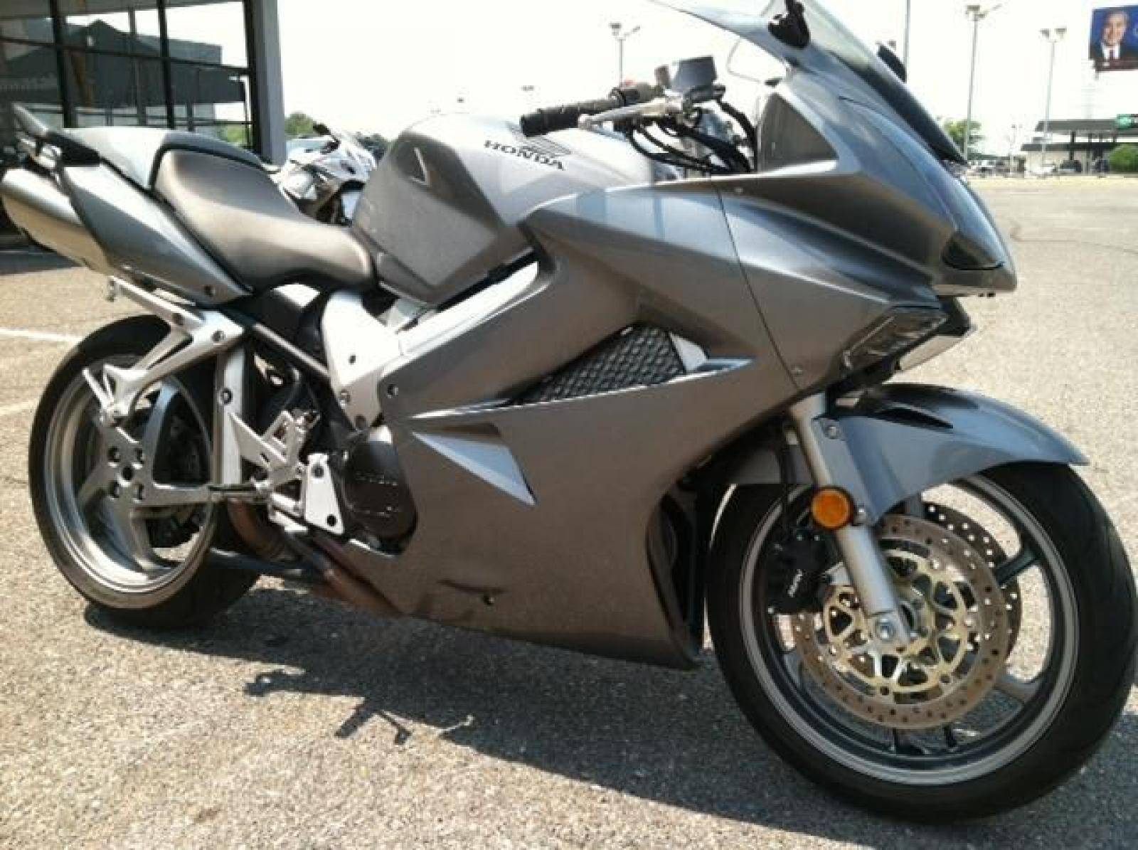 Honda vfr800 interceptor: review, history, specs - cyclechaos