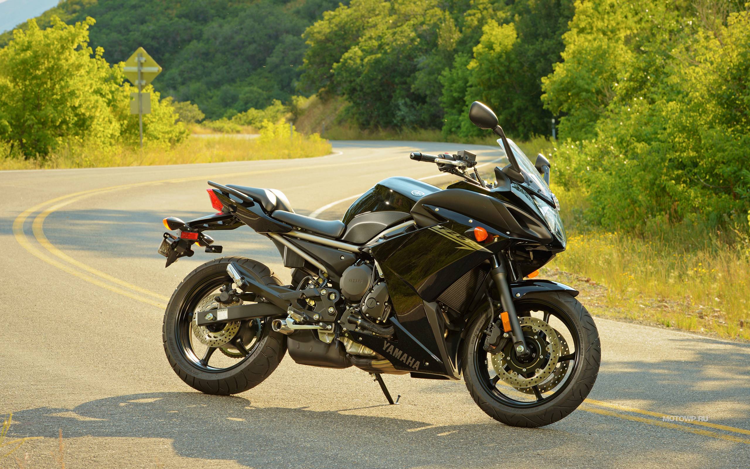 Yamaha fz 6 - обзор, технические характеристики | mymot - каталог мотоциклов и все объявления об их продаже в одном месте