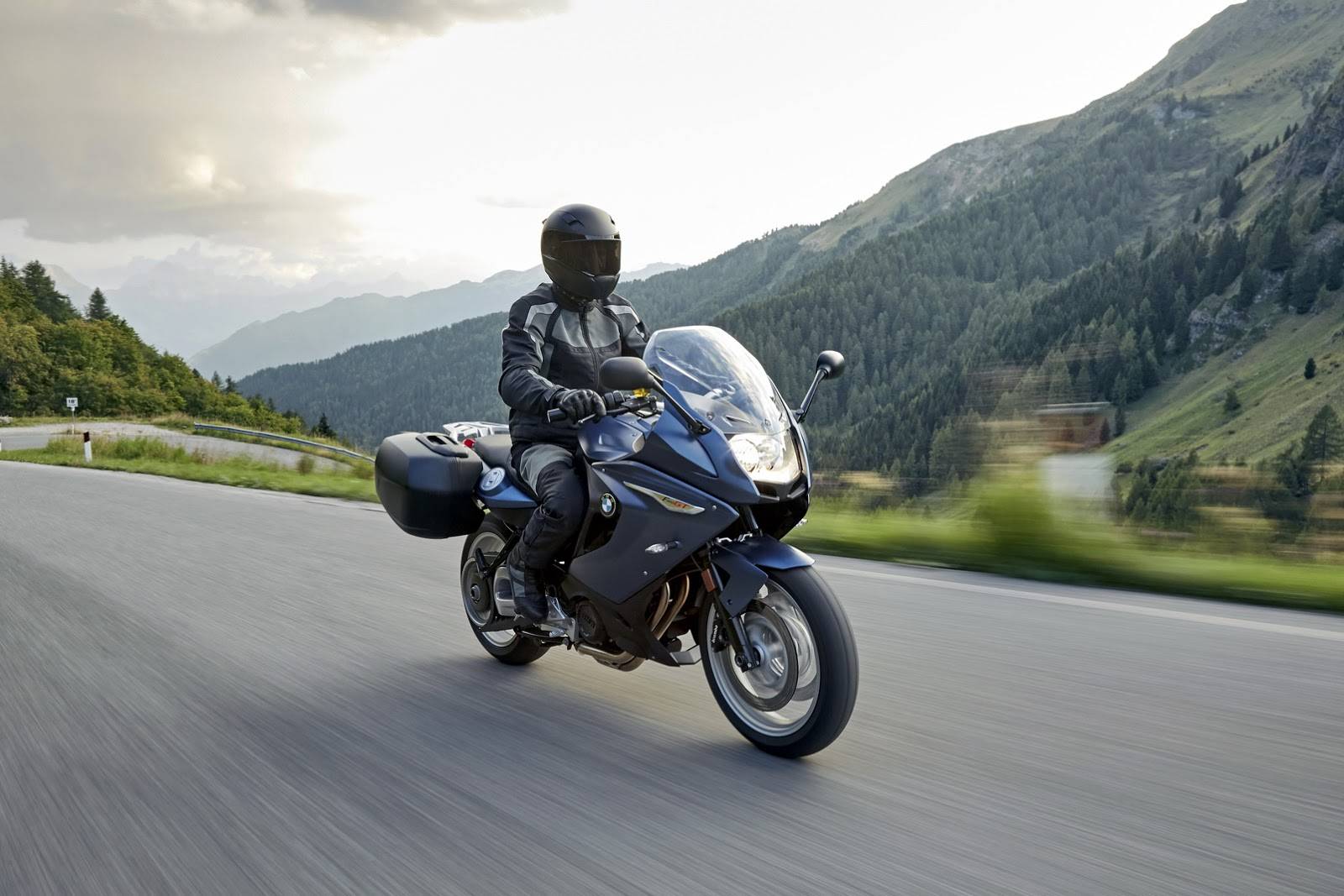 2015 bmw f800gt review