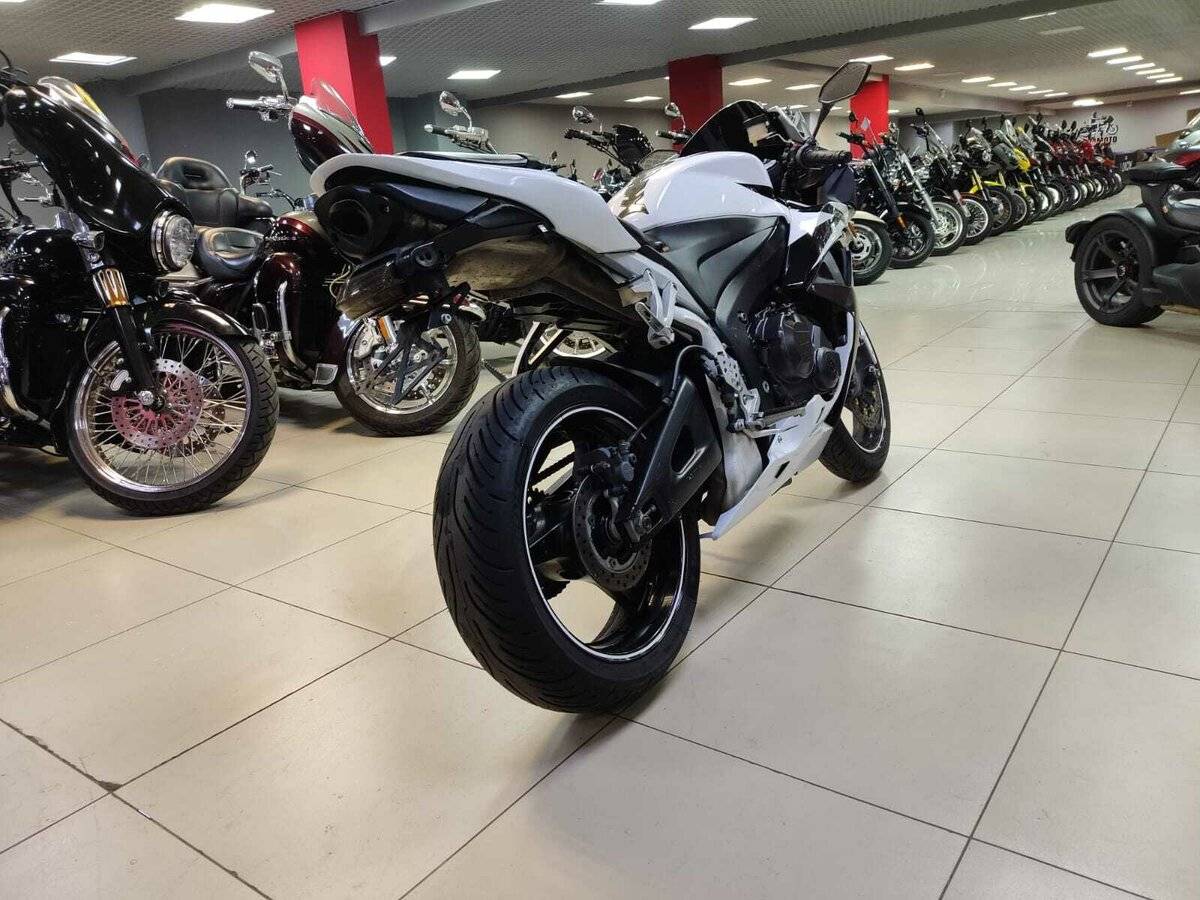 Сравнительный тест supersport 600: honda cbr 600 rr, kawasaki zx-6r, suzuki gsx-r 600, yamaha yzf-r6