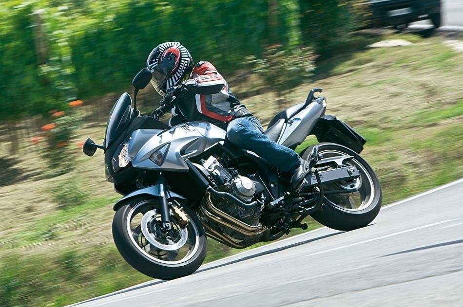 Honda cbf 600 - обзор, технические характеристики | mymot - каталог мотоциклов и все объявления об их продаже в одном месте