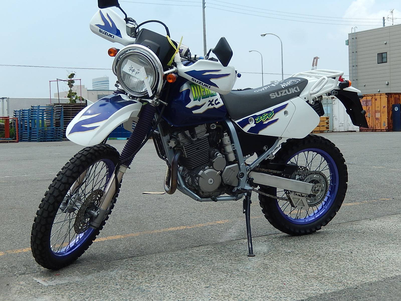 Suzuki djebel 250 - обзор, технические характеристики | mymot - каталог мотоциклов и все объявления об их продаже в одном месте