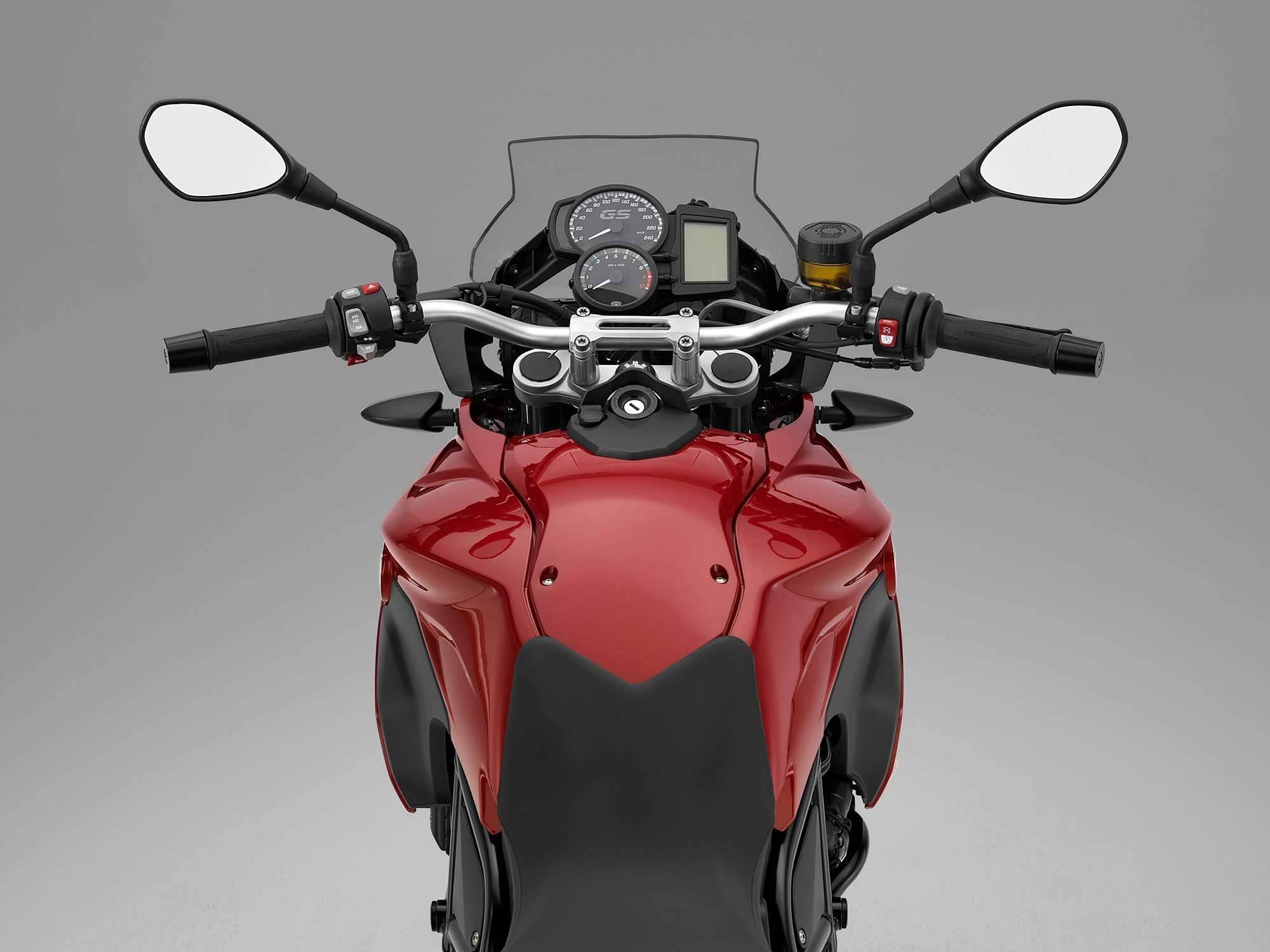 Б/у мотоцикл bmw f 700 gs 2021, красный пробег 24714 с пробегом