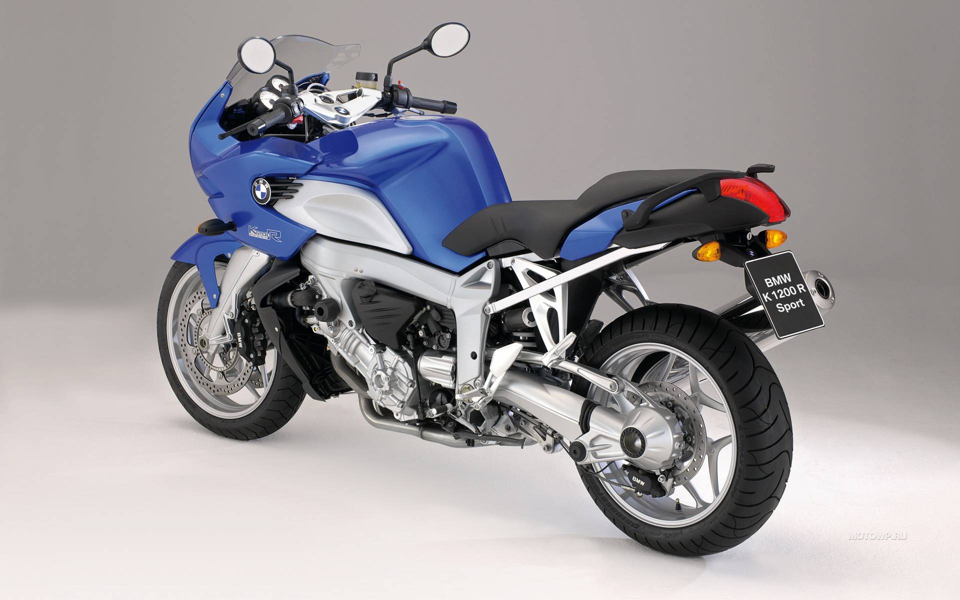 Мотоцикл bmw k1200r 2006: разбираемся вместе