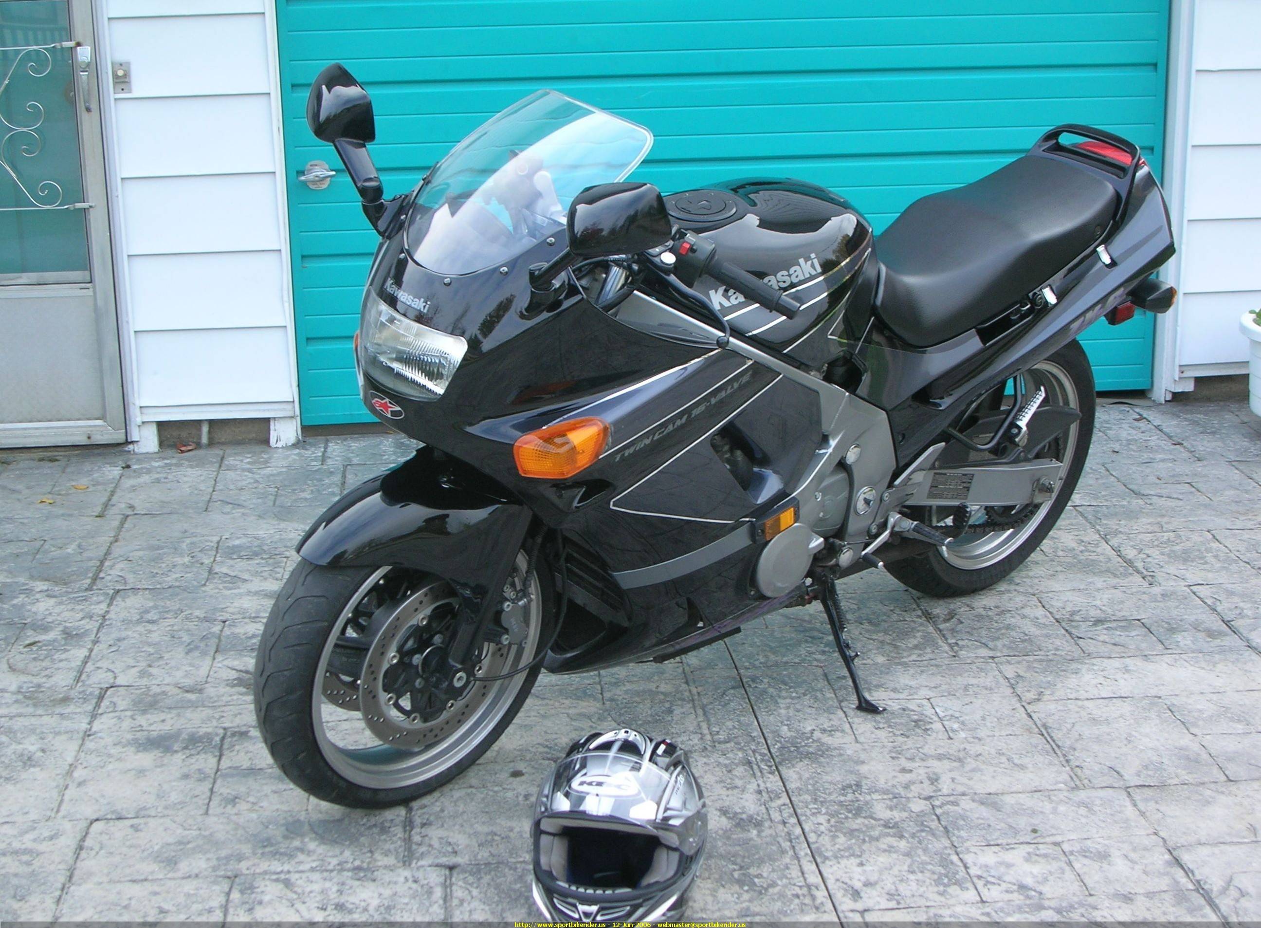 Kawasaki zzr600 d specs - zzr 600 info - zx600d specifications - zzr600 specs