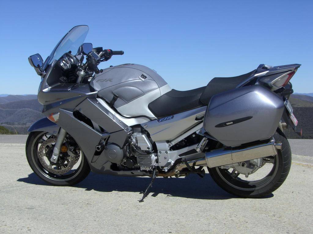 Yamaha FJR 1300 посадка