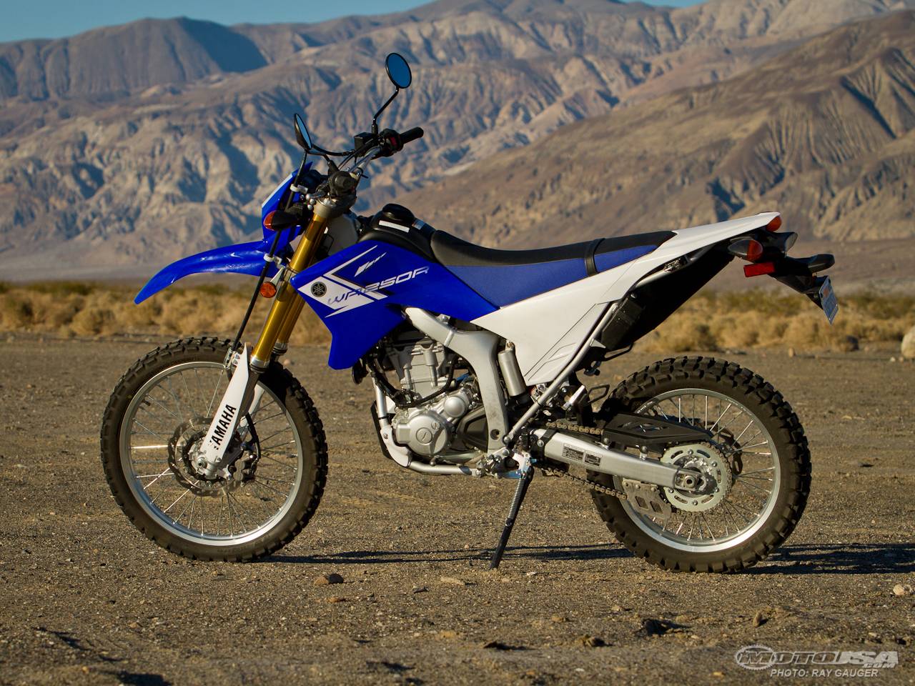 Yamaha wr 250 r - обзор, технические характеристики | mymot - каталог мотоциклов и все объявления об их продаже в одном месте