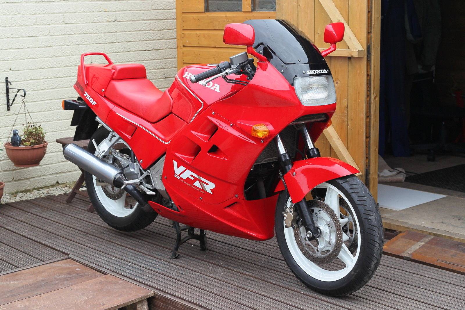 Мотоцикл honda vfr 750 f - классика своего жанра