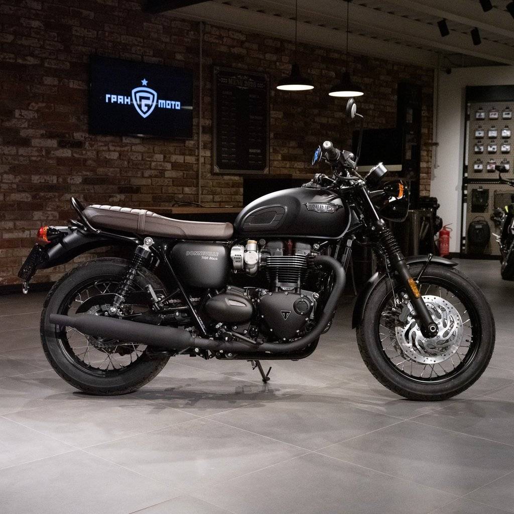 Triumph Bonneville Black